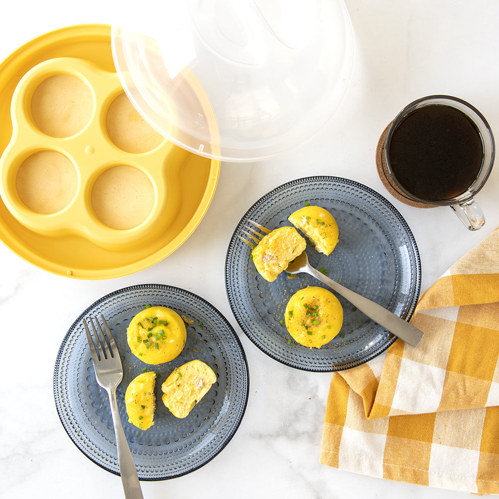 Cuiseur à œufs au micro-ondes    - Nordic Ware - Moule à gâteaux -  - La Guilde Culinaire