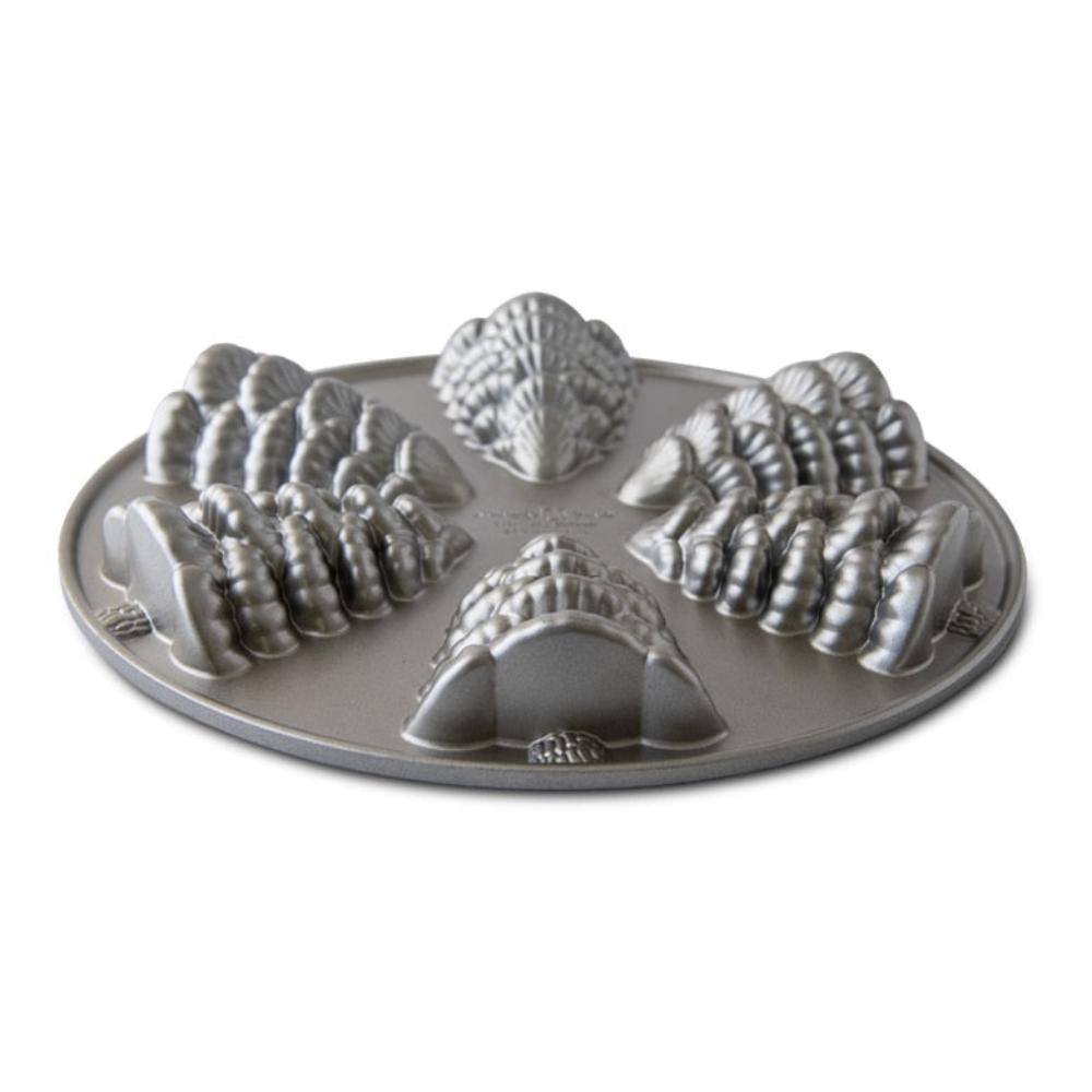 Moule à gâteau 6 mini sapins Silver    - Nordic Ware - Moule à gâteaux -  - La Guilde Culinaire