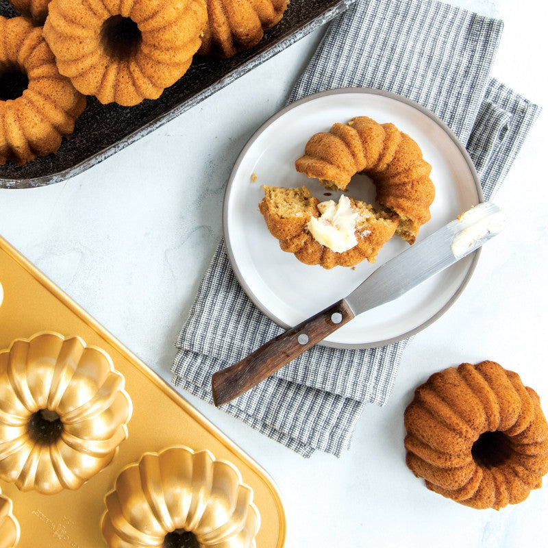 Moule à gâteau 6 mini Bundt - Anniversary Gold    - Nordic Ware - Moule à gâteaux -  - La Guilde Culinaire