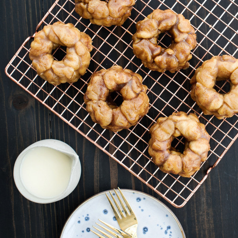 Moule à gâteau 6 mini Bundt - Anniversary Gold    - Nordic Ware - Moule à gâteaux -  - La Guilde Culinaire