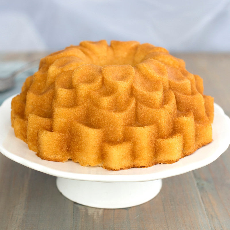 Moule à gâteau Bundt Blossom pétales de fleur Toffee    - Nordic Ware - Moule à gâteaux -  - La Guilde Culinaire