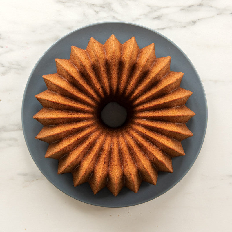 Moule à gâteau Bundt Brilliance Gold    - Nordic Ware - Moule à gâteaux -  - La Guilde Culinaire