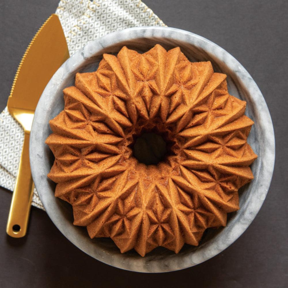 Moule à gâteau Bundt Crystal Gold    - Nordic Ware - Moule à gâteaux -  - La Guilde Culinaire