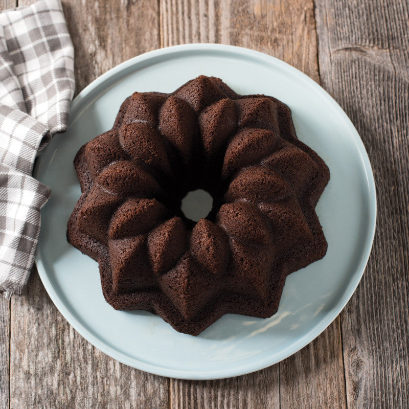 Moule à gâteau Bundt Etoile Silver    - Nordic Ware - Moule à gâteaux -  - La Guilde Culinaire