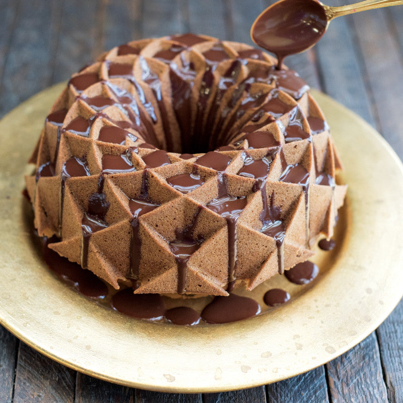 Moule à gâteau Bundt Jubilee Gold    - Nordic Ware - Moule à gâteaux -  - La Guilde Culinaire