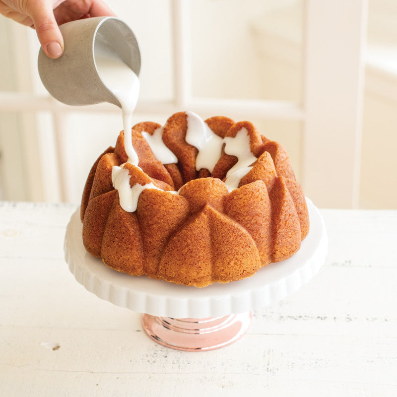 Moule à gâteau Bundt Magnolia Toffee    - Nordic Ware - Moule à gâteaux -  - La Guilde Culinaire