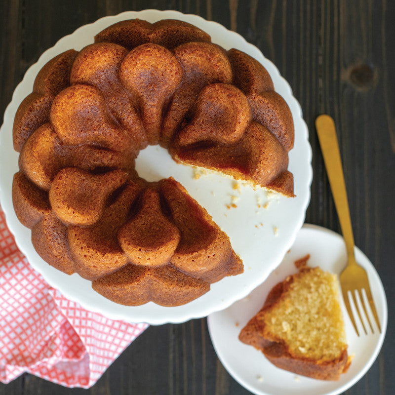 Moule à gâteau Bundt Magnolia Toffee    - Nordic Ware - Moule à gâteaux -  - La Guilde Culinaire