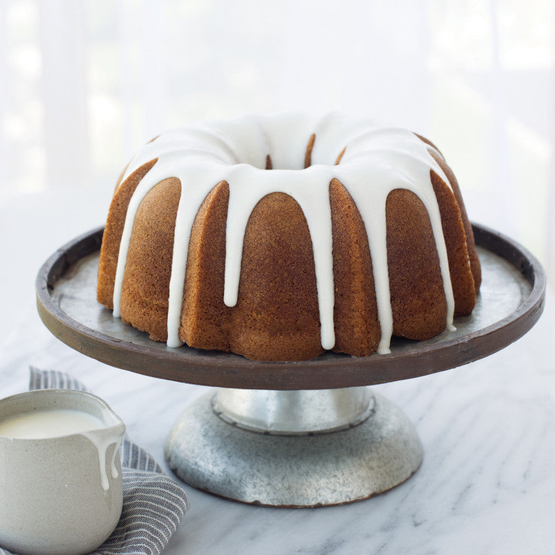 Moule à gâteau Bundt Original Gold avec poignées    - Nordic Ware - Moule à gâteaux -  - La Guilde Culinaire