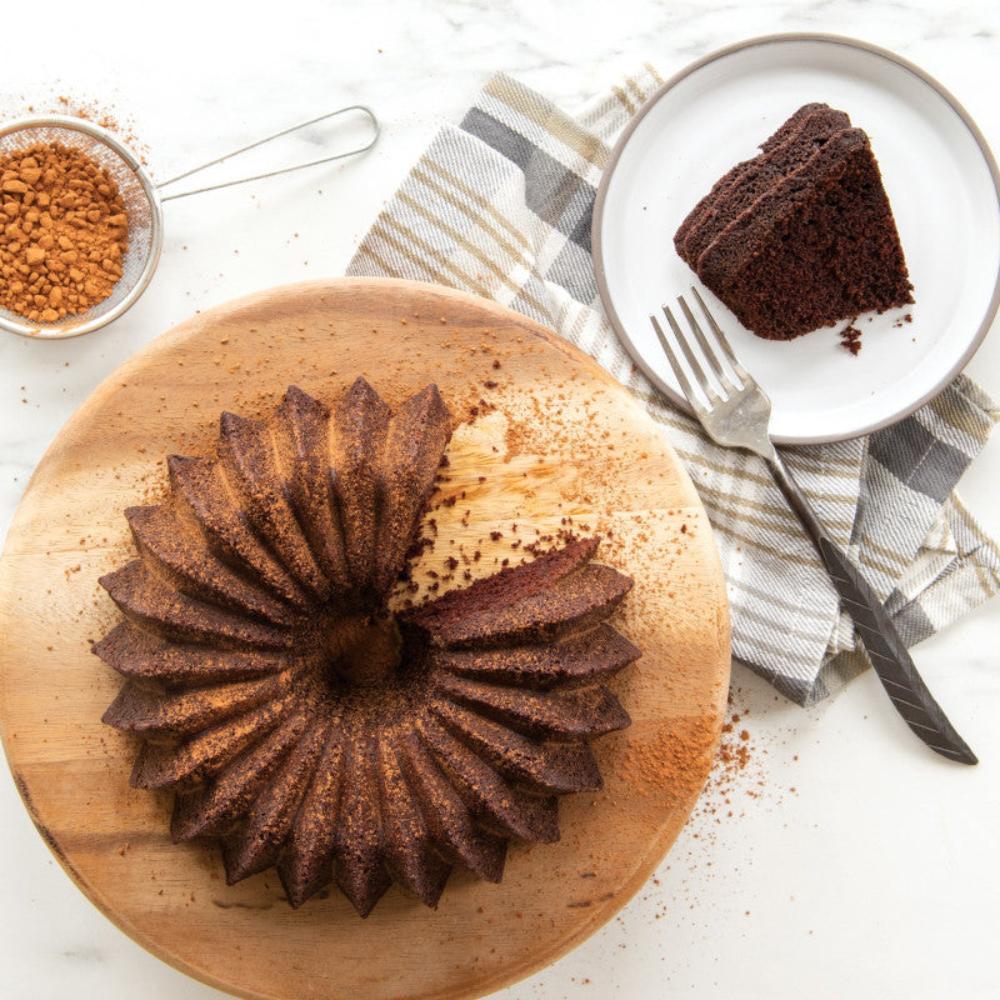 Petit moule à gâteau Bundt Brilliance Gold    - Nordic Ware - Moule à gâteaux -  - La Guilde Culinaire