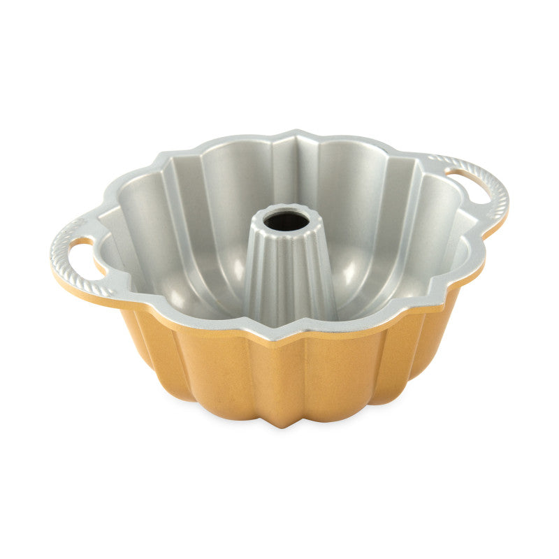 Petit Moule à gâteau Bundt Original Gold avec poignées    - Nordic Ware - Moule à gâteaux -  - La Guilde Culinaire