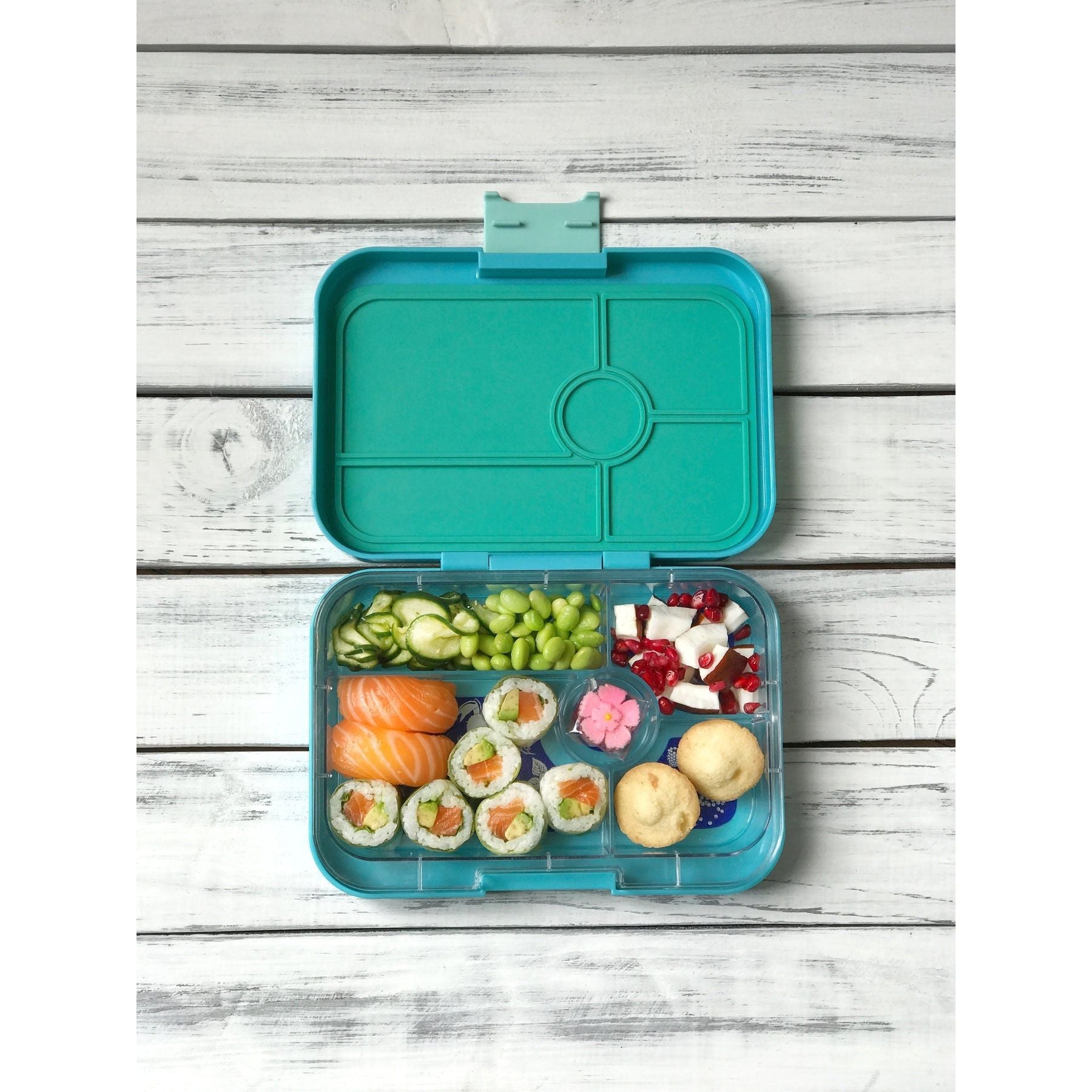 Yumbox Bento – Tapas – Antibes Blue avec plateau Bon Appetit (5 compartiments)    - Yumbox - Boîte à repas -  - La Guilde Culinaire